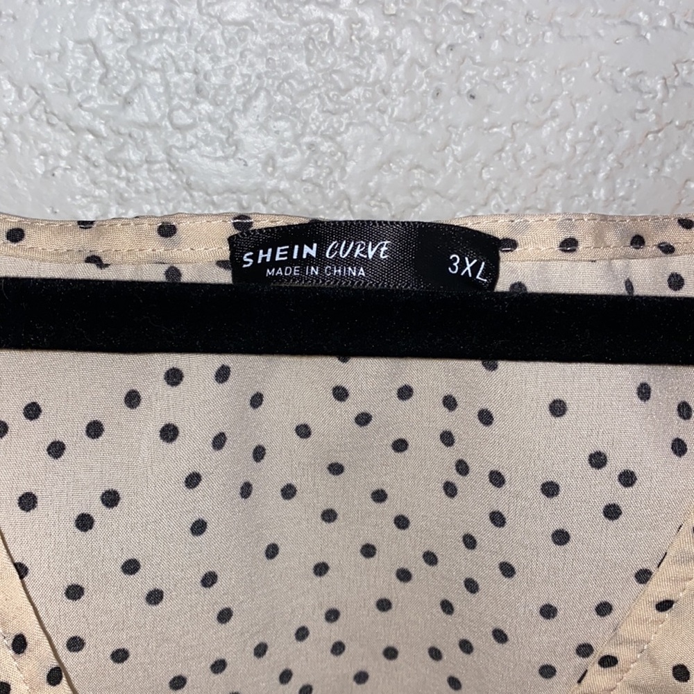 SHEIN Plus Size Polka Dot Surplice Front Dress - Picture 4 of 6